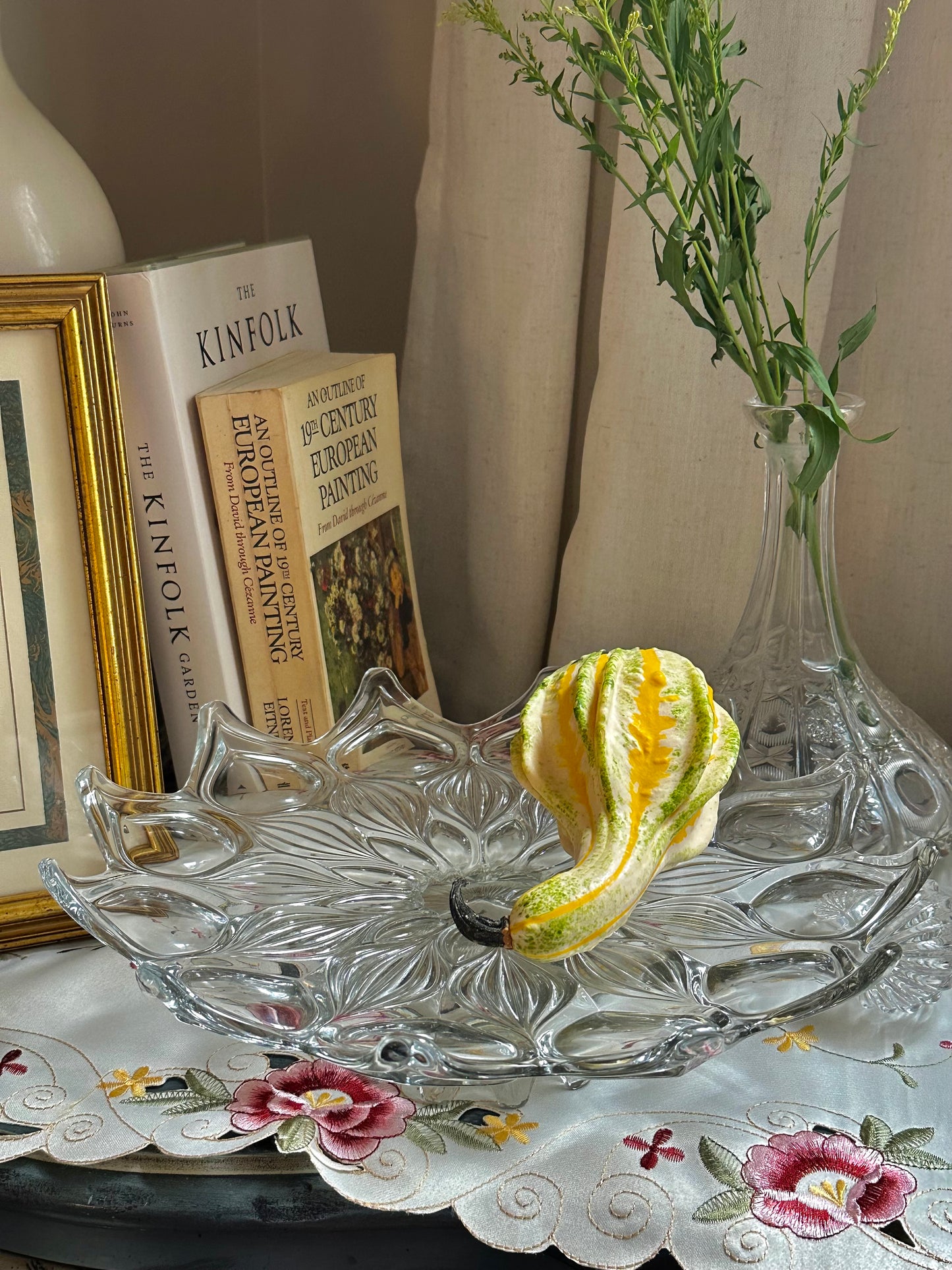 Sunflower Meadow Dessert Stand