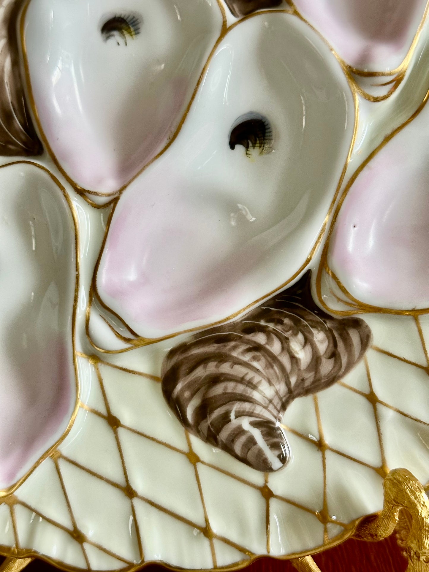Davis Collamore Antique Oyster Plate