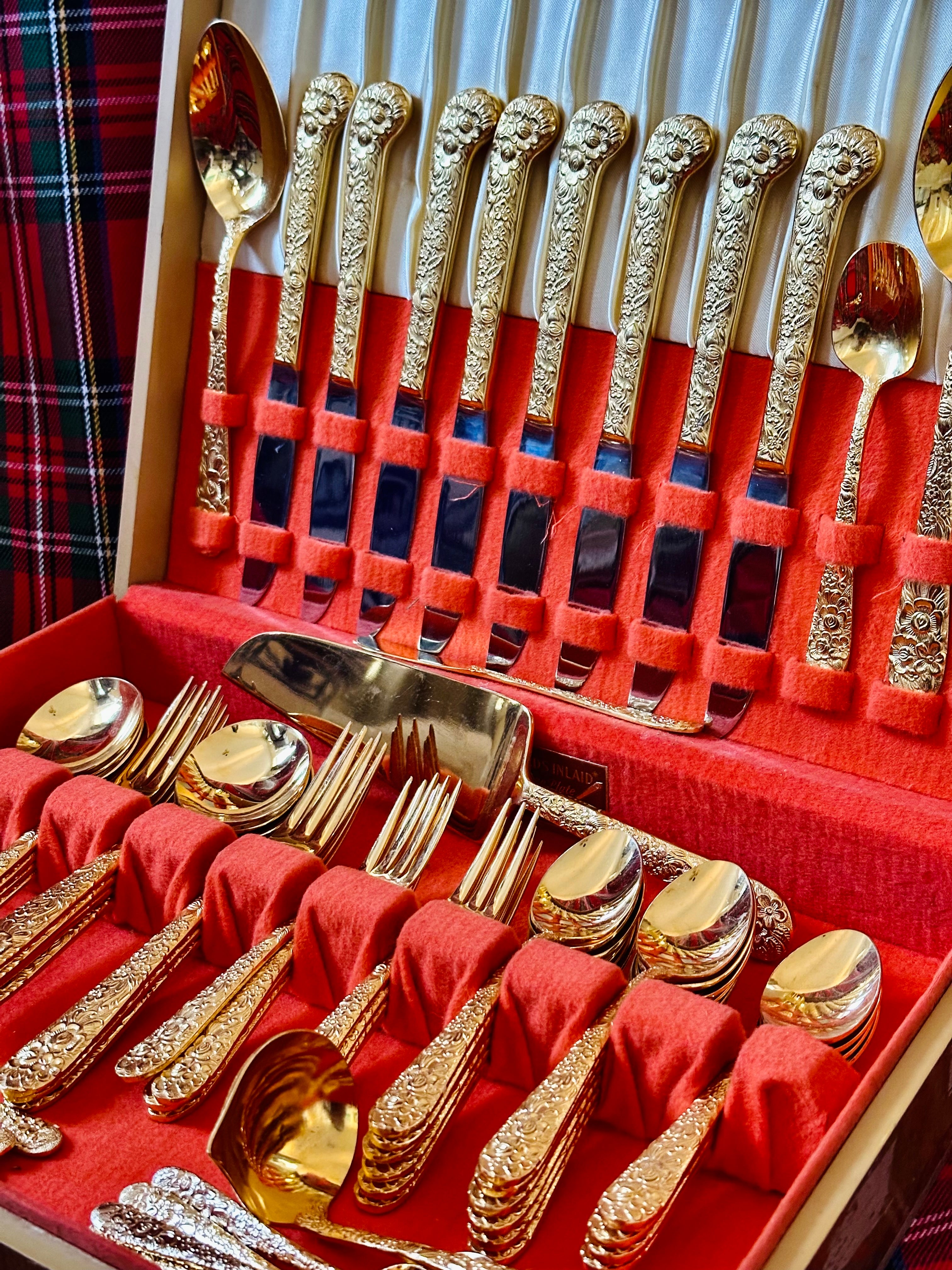 Golden Range Cutlery Set (15 pcs)