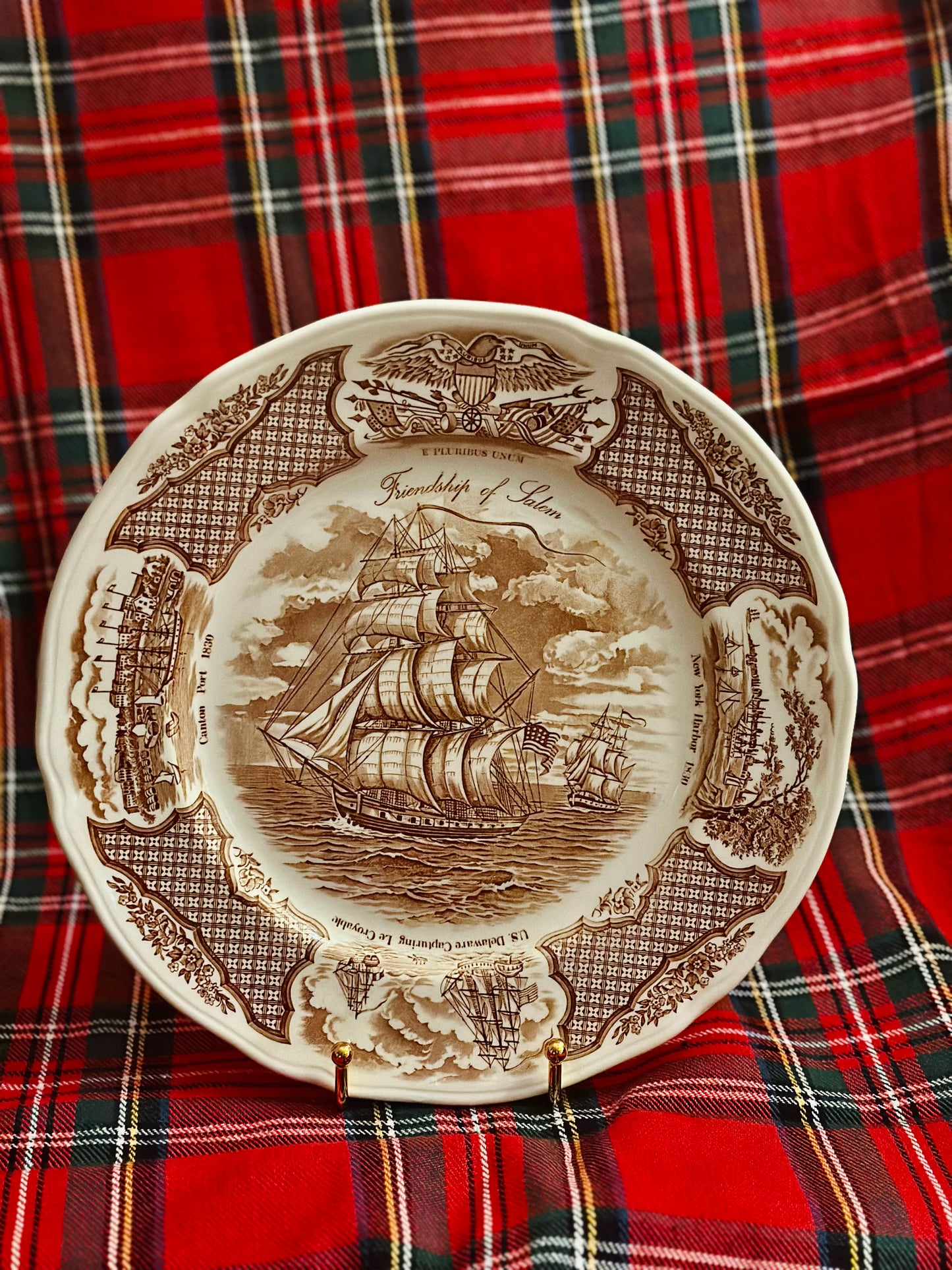 Americana Voyage Dinner Plates