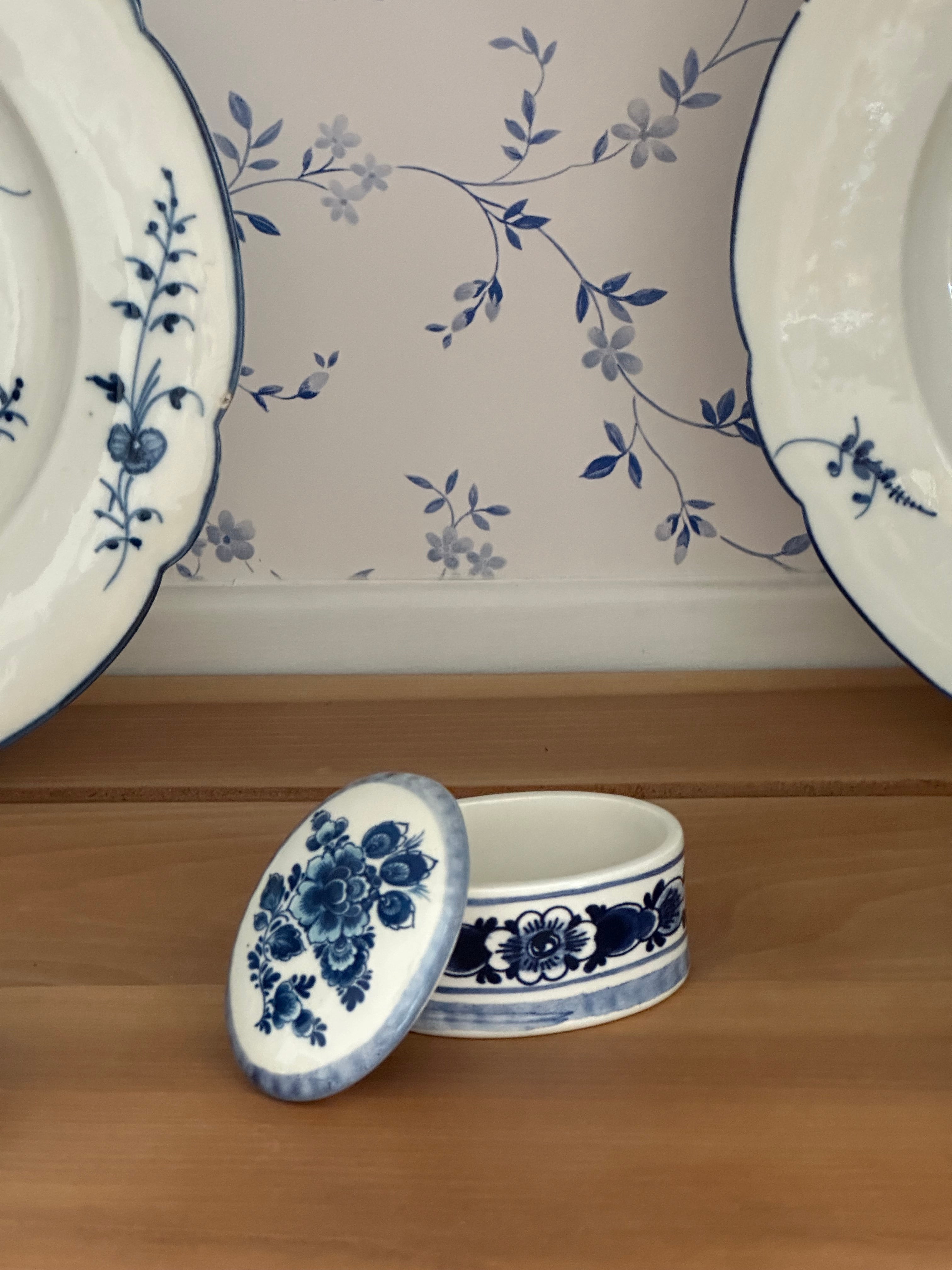 Amelia Delft Trinket Box