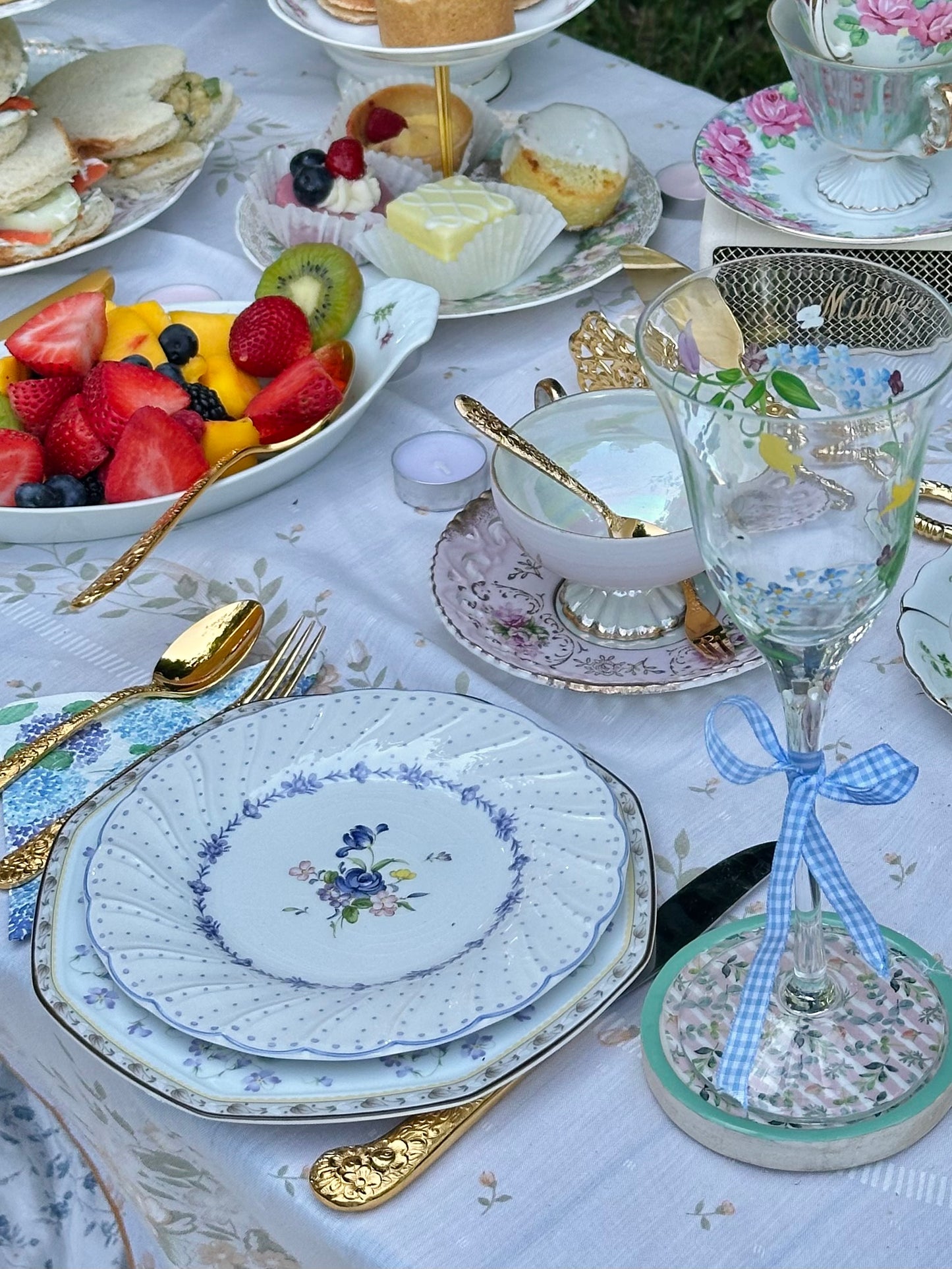 Peony Delight Salad Plates