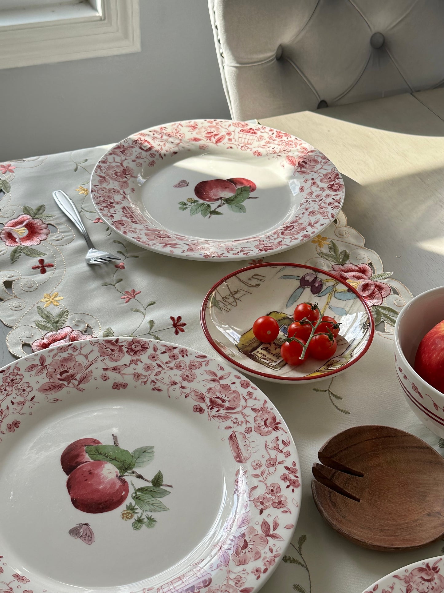 Grandma’s Apple Orchard Plates (4)