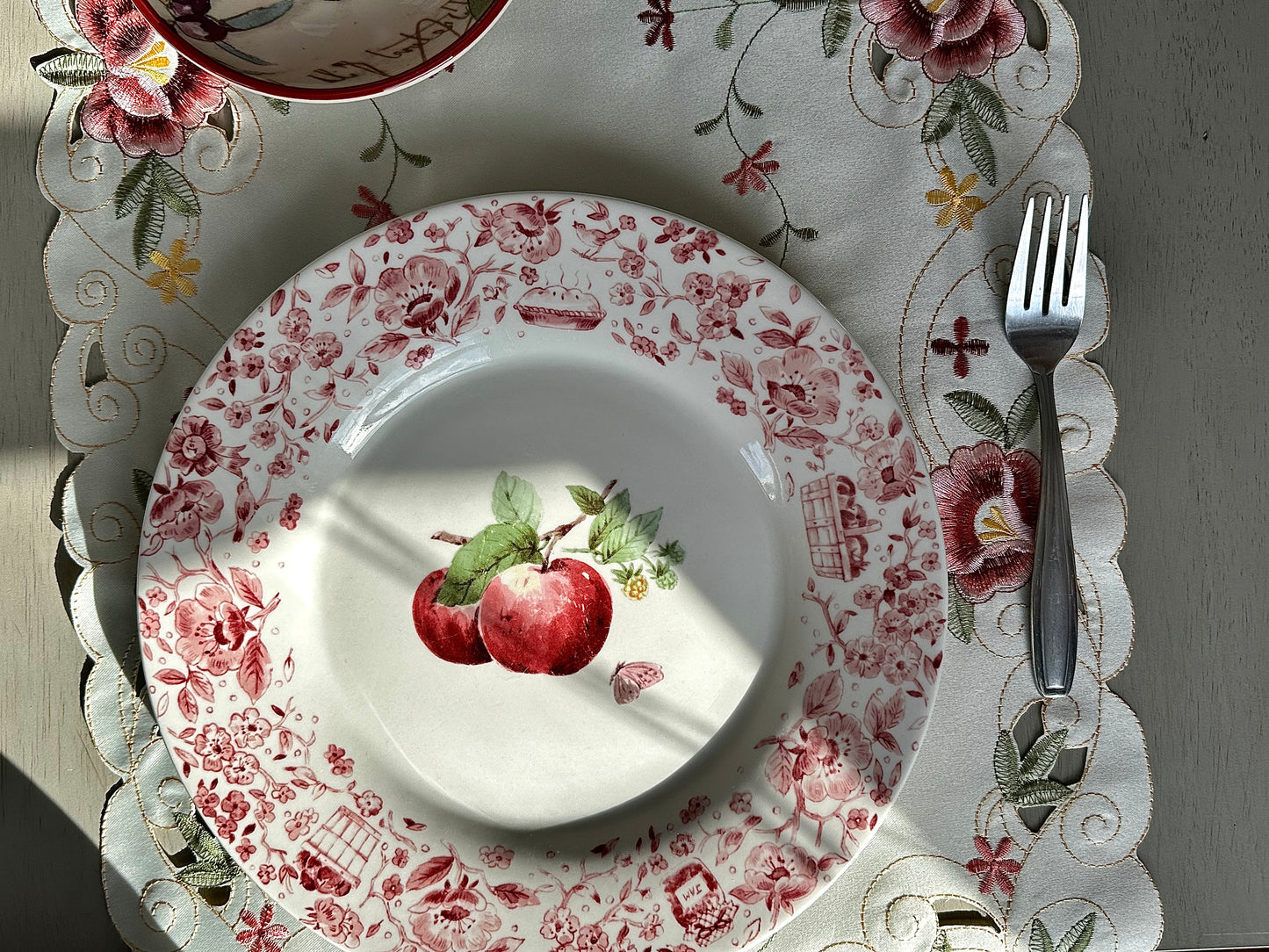 Grandma’s Apple Orchard Plates (4)