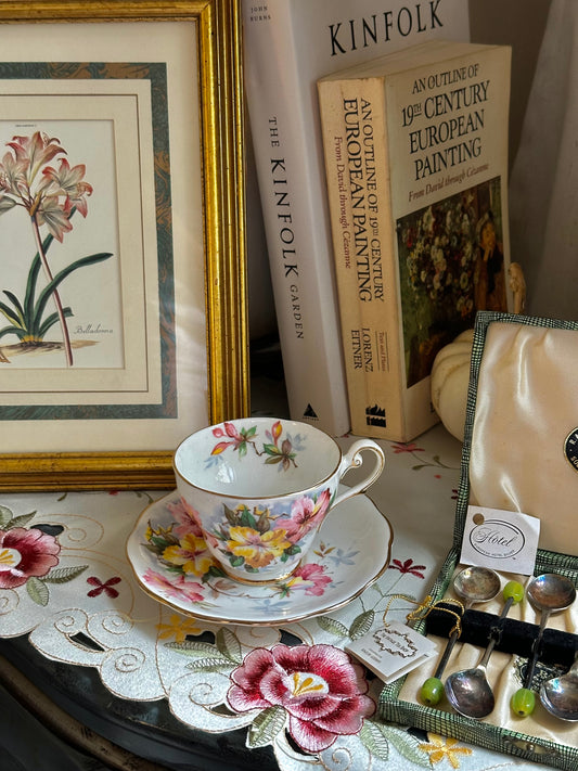 Royal Standard Azalea Teacup